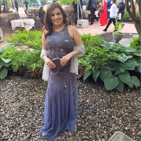 EVENING/ADRIANNA PAPELL BEADED HALTER GOWN - Picture 1 of 4